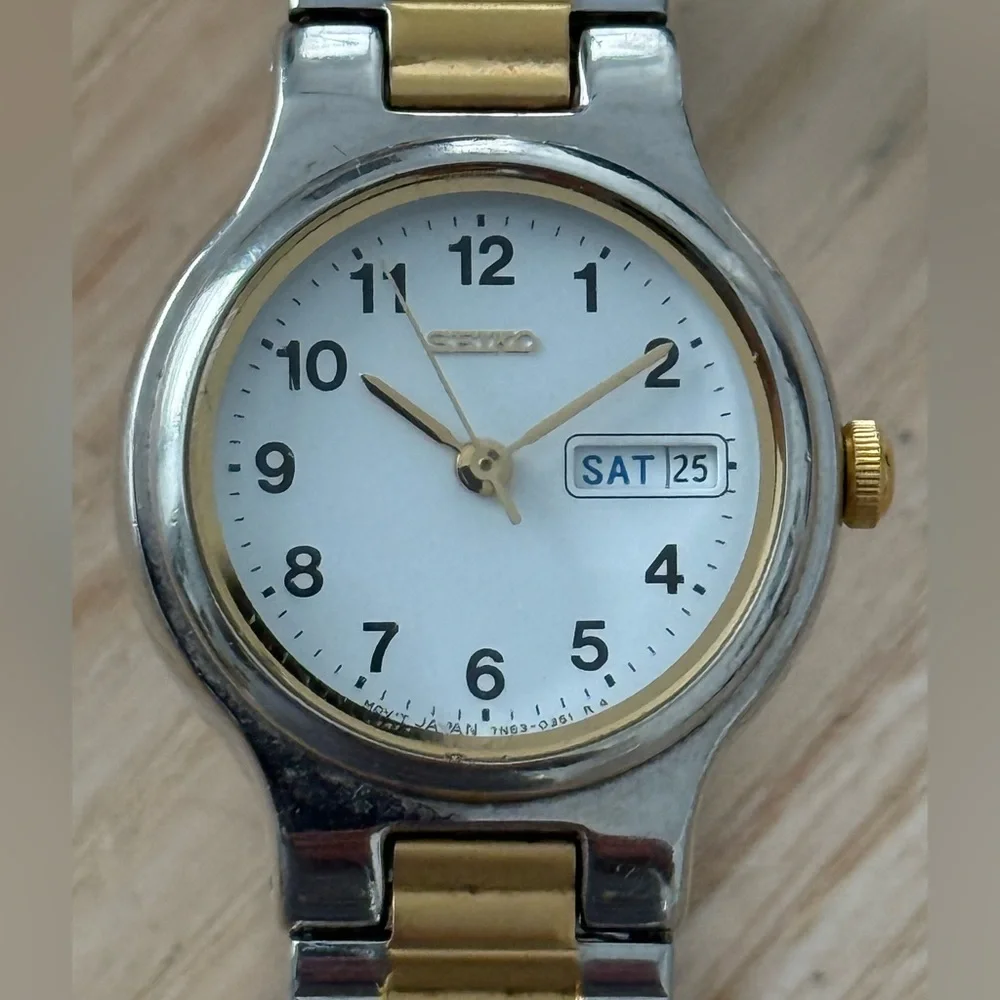 Seiko Two-Tone Ladies Watch White Dial Date Windows Stretch Bracelet New Battery